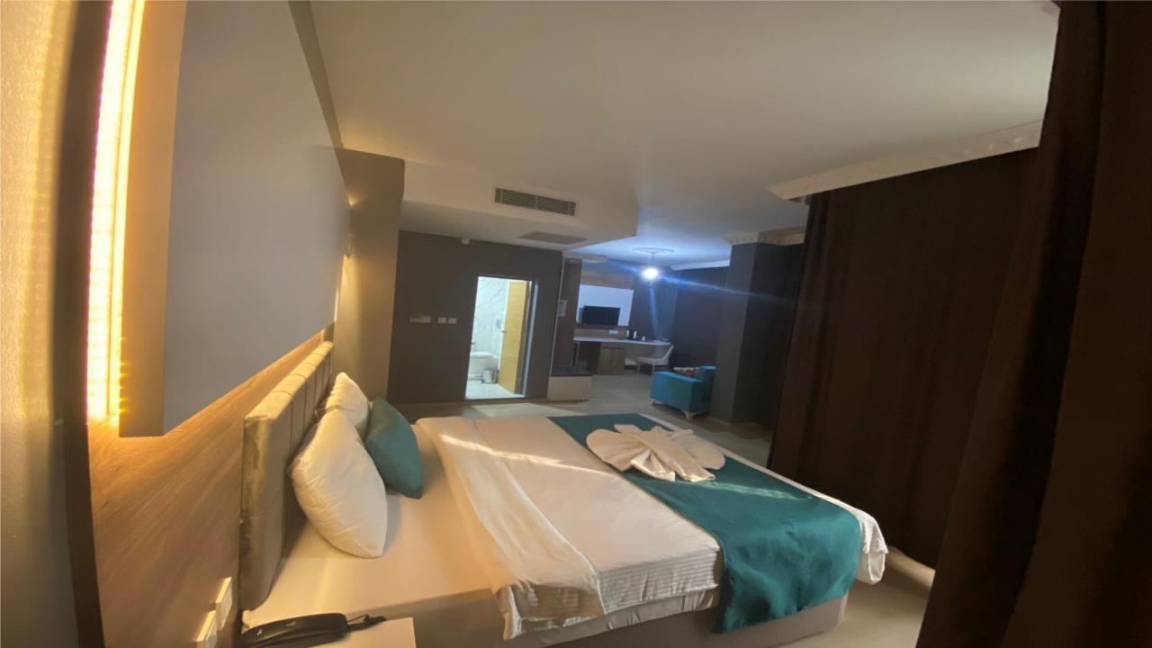 Hotel Bozoogullari บาทมาน ภายนอก รูปภาพ
